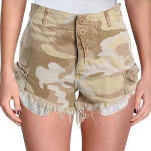 FP We the Free 0 Distressed Neutral Camo Desert Combo Cut-Off Denim Shorts EUC